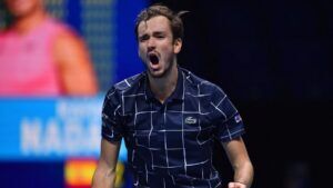 Daniil Medvedev vô địch Nitto ATP Finals 2020 với thành tích vô tiền khoáng hậu