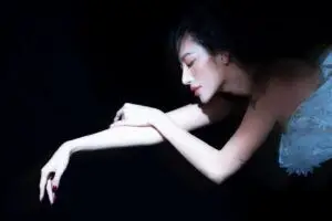 Phan Ngân hóa nàng thơ nhẹ nhàng kiều diễm trong bộ ảnh mới 