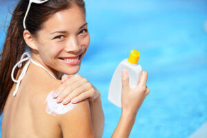 Bí quyết bảo vệ làn da trước độc hại tia UV trong mùa nắng gắt 