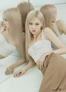 BlackPink trong trẻo tựa nữ thần trong loạt ảnh quảng cáo mới