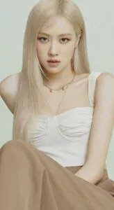 BlackPink trong trẻo tựa nữ thần trong loạt ảnh quảng cáo mới