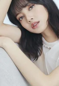 BlackPink trong trẻo tựa nữ thần trong loạt ảnh quảng cáo mới
