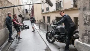 Rộ tin Tom Cruise nhiễm Covid-19 khiến quá trình quay bom tấn Nhiệm Vụ Bất Khả Thi 7 trì hoãn liên tục?