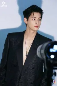 7 Idol điển trai như hoàng tử cổ tích do Netizen bình chọn: Cha Eun Woo, Jaehyun, Rowoon và những nam thần tượng nào?