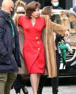 Lady Gaga tái xuất thời thượng làm “góa phụ đen” thuê sát thủ giết chồng trong House Of Gucci