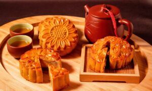 Làm bánh Trung thu tại nhà: bí quyết tạo màu vỏ bánh bằng nguyên liệu tự nhiên an toàn cho sức khỏe