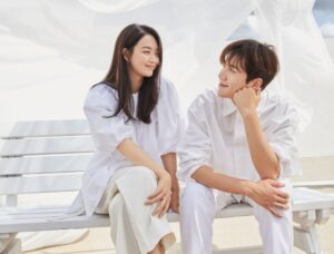 Tập cuối Hometown Cha-Cha-Cha - Đám cưới giản dị nhưng ngọt ngào của Shin Min Ah và Kim Seon Ho hài lòng người xem
