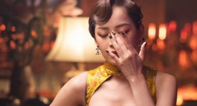 Bất chấp quản lý, Chi Pu tự ý viết tâm thư khi clip hát live cũ bị “đào lại”