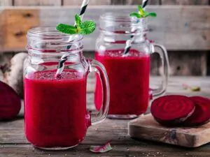 Công dụng tuyệt vời của nước ép củ dền với sắc vóc và sức khỏe cho phái đẹp