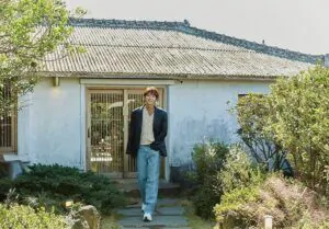 Mỹ nam U40 Lee Jun Ki rạng rỡ trong ánh nắng mùa xuân tại đảo Jeju