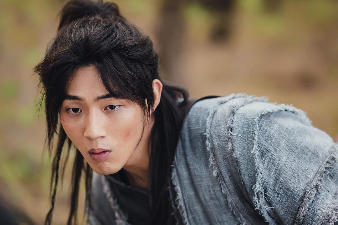 Ji Soo, nam chính phim Sông Đón Trăng Lên bị bạn cũ tố bắt nạt học đường nghiêm trọng