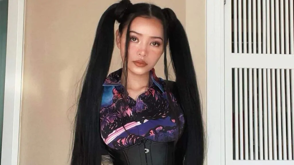 Điều gì khiến Bella Poarch trở thành TikToker hot thứ 3 Thế giới?