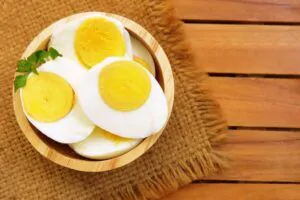 Hiệu quả giảm cân, giúp da sáng mịn của trứng luộc