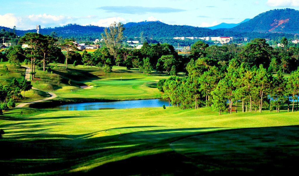 Ghé thăm sân golf quốc tế có tuổi đời lâu nhất Việt Nam tại Đà Lạt