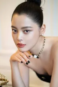 Tân Chỉ Lôi: Từ Gia Quý Phi Phim Như Ý Truyện Đến Ảnh Hậu Venice 82