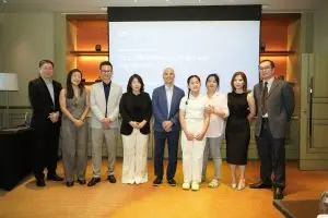 Khi Hy Vọng Trở Lại Hành Trình Vượt Qua Ung Thư Và Phục Hồi Của Một Em Bé Việt Nam