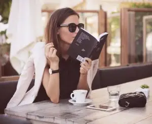 Bí Quyết Làm Đẹp Của Phụ Nữ Pháp: Không Cần Cầu Kỳ, Vẫn Cuốn Hút Theo Cách Riêng